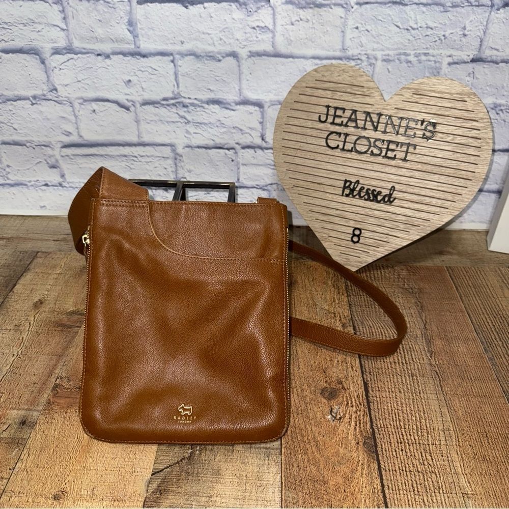 Radley London Leather Cross Body Bag has flaws